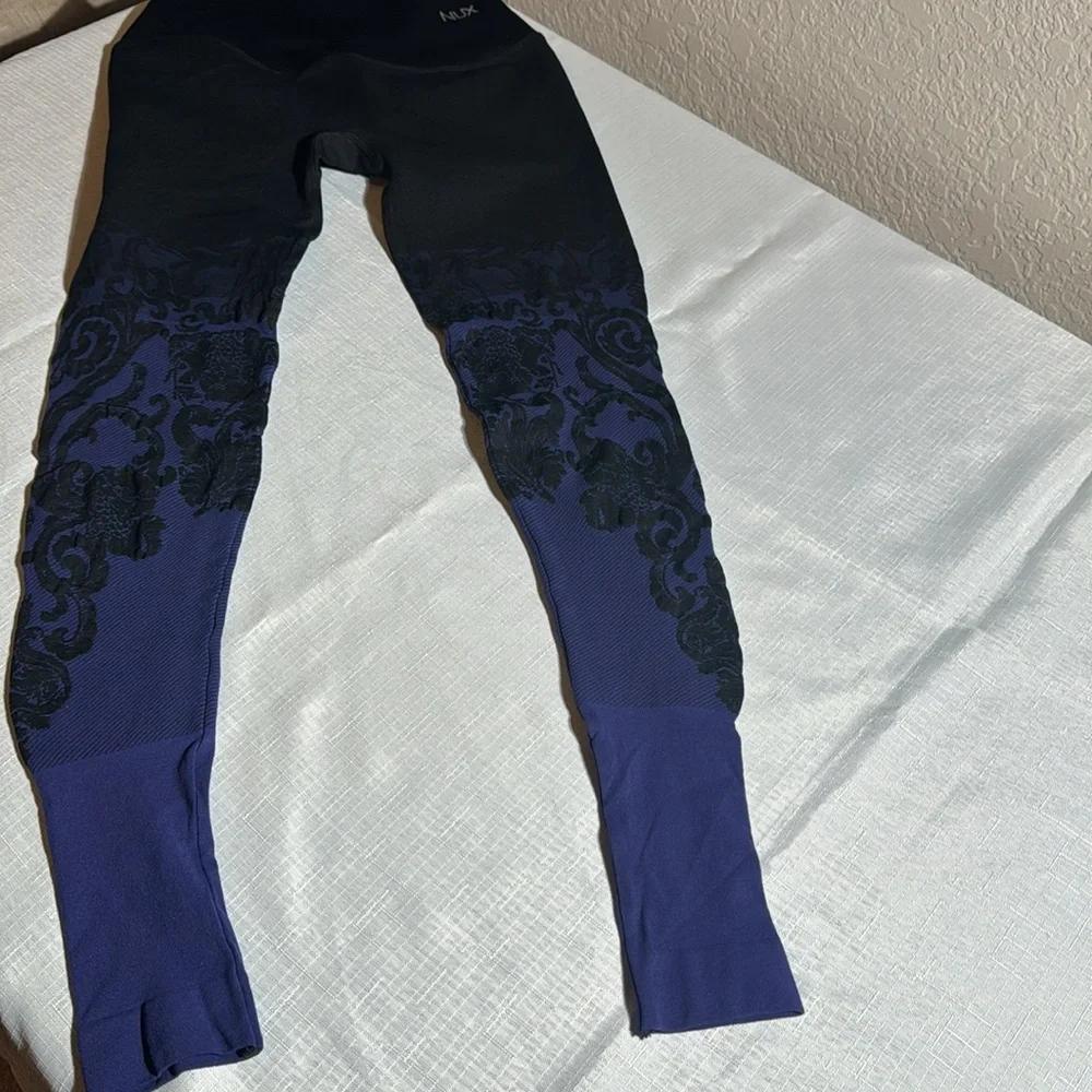 NUX Leggings new size‎ S/M